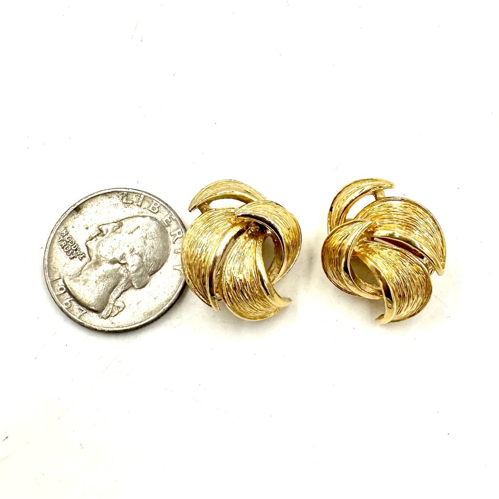 Vintage Givenchy Paris NY Gold Swirl Clip On Earrings 1980s - Picture 5 of 10